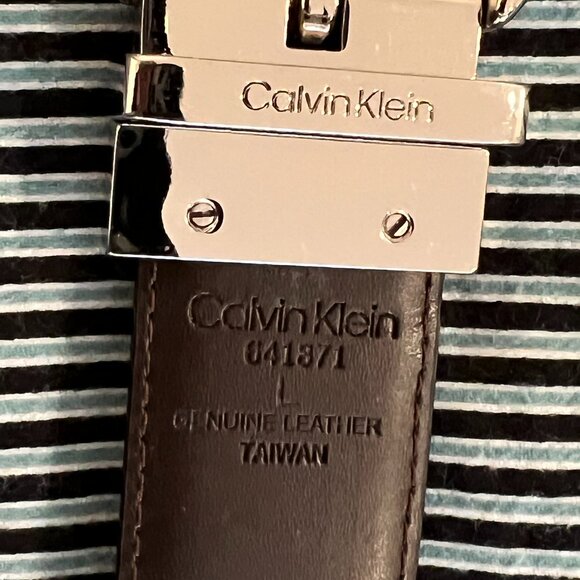 Calvin Klein Reversible Leather Belt - Picture 4 of 4